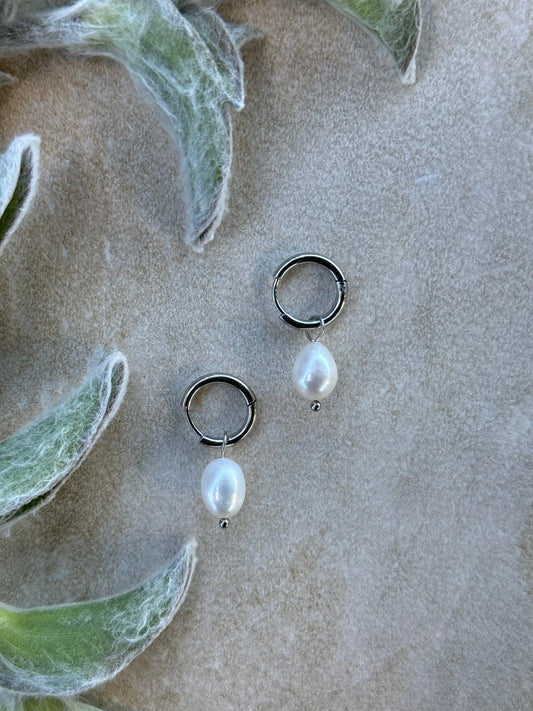 Heitiki Pearl Silver Huggies