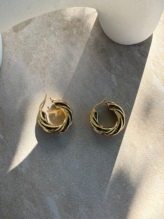 Tāwhirowhiro Gold Earrings